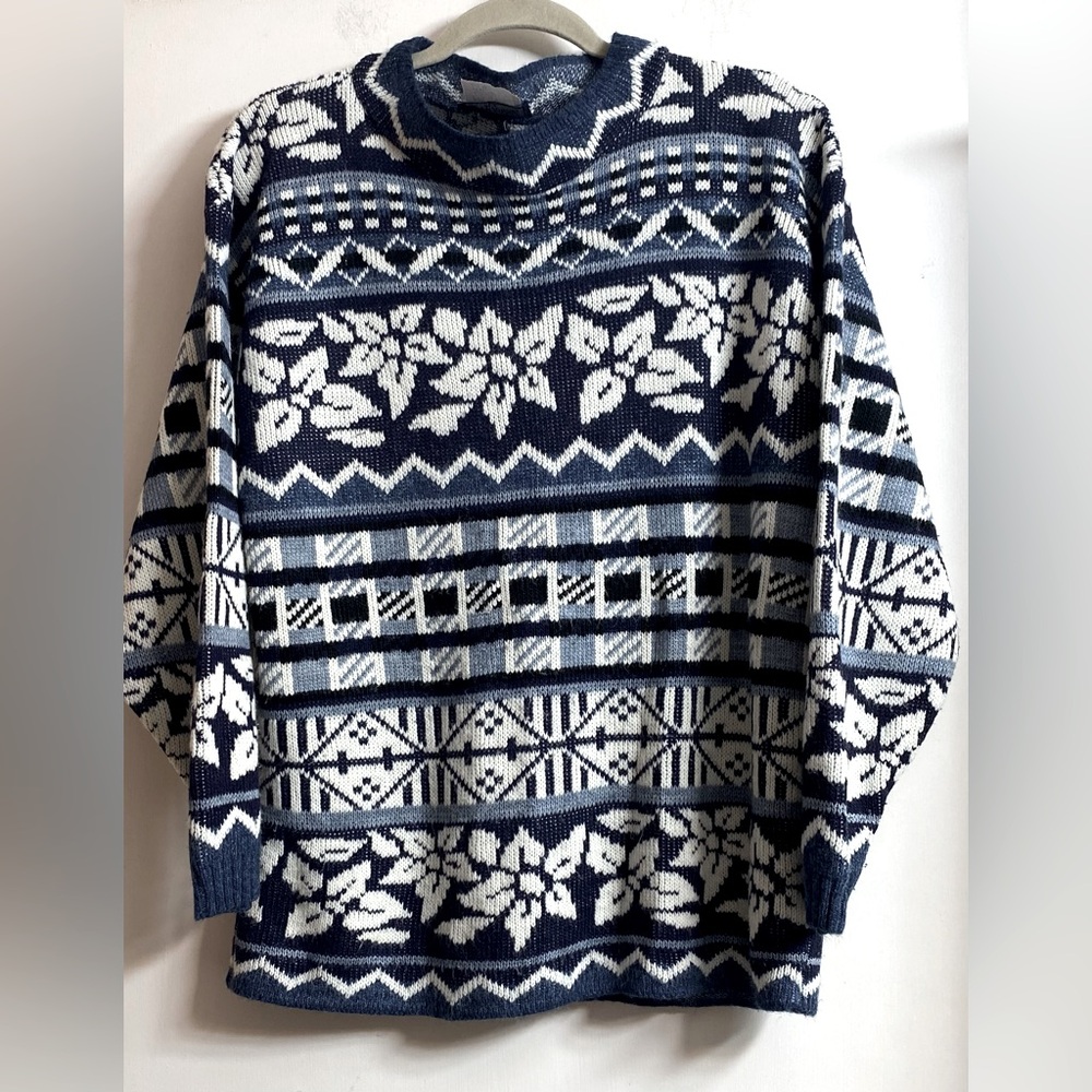 JJ Browne Christmas Women's Sweater, Size not sure, probably L